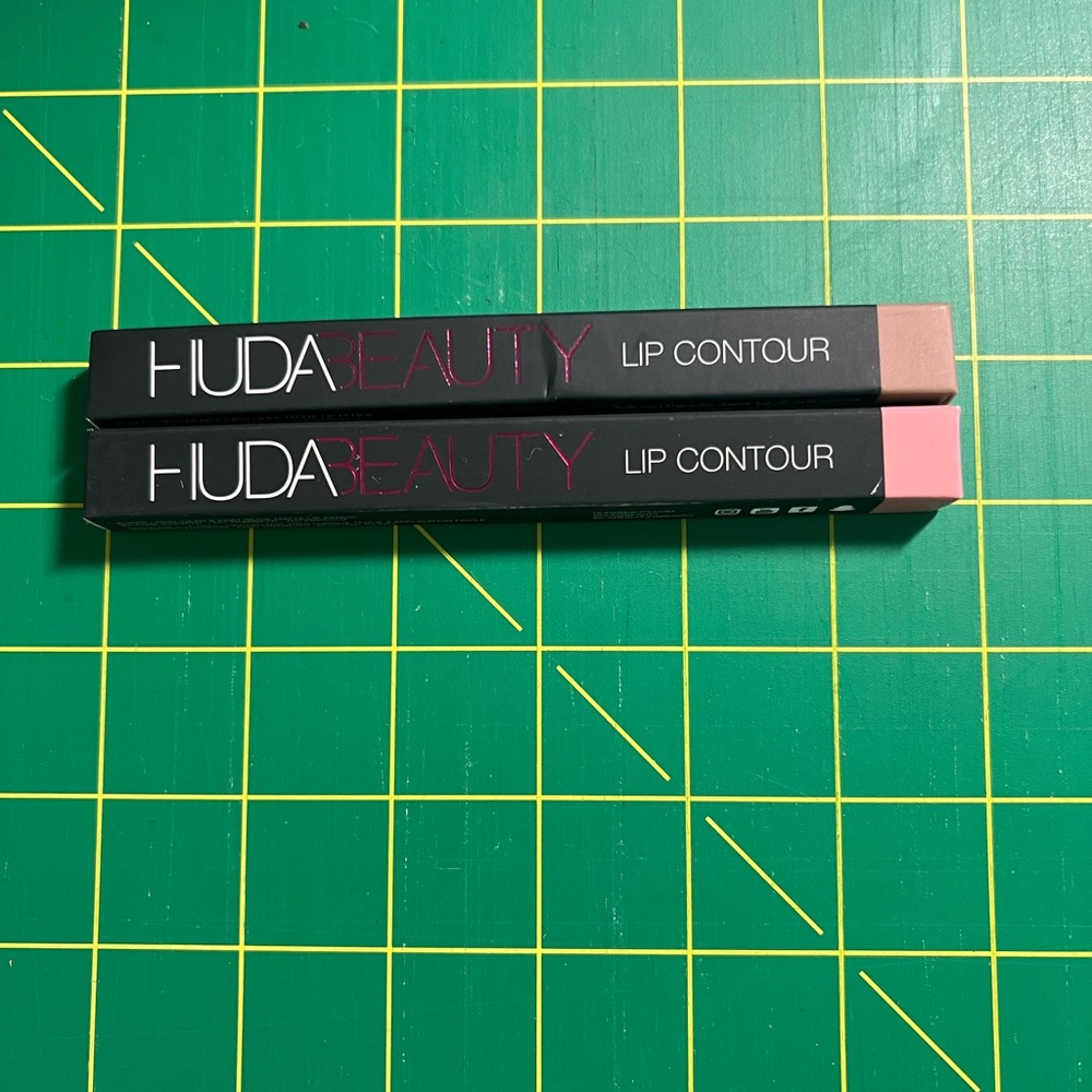 New 2 Huda Beauty lip liners